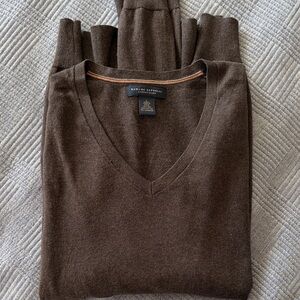 Banana Republic Men's V-Neck Sweater in Brown